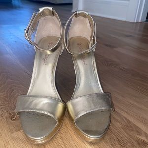 Lily Pulitzer Gold Wedges